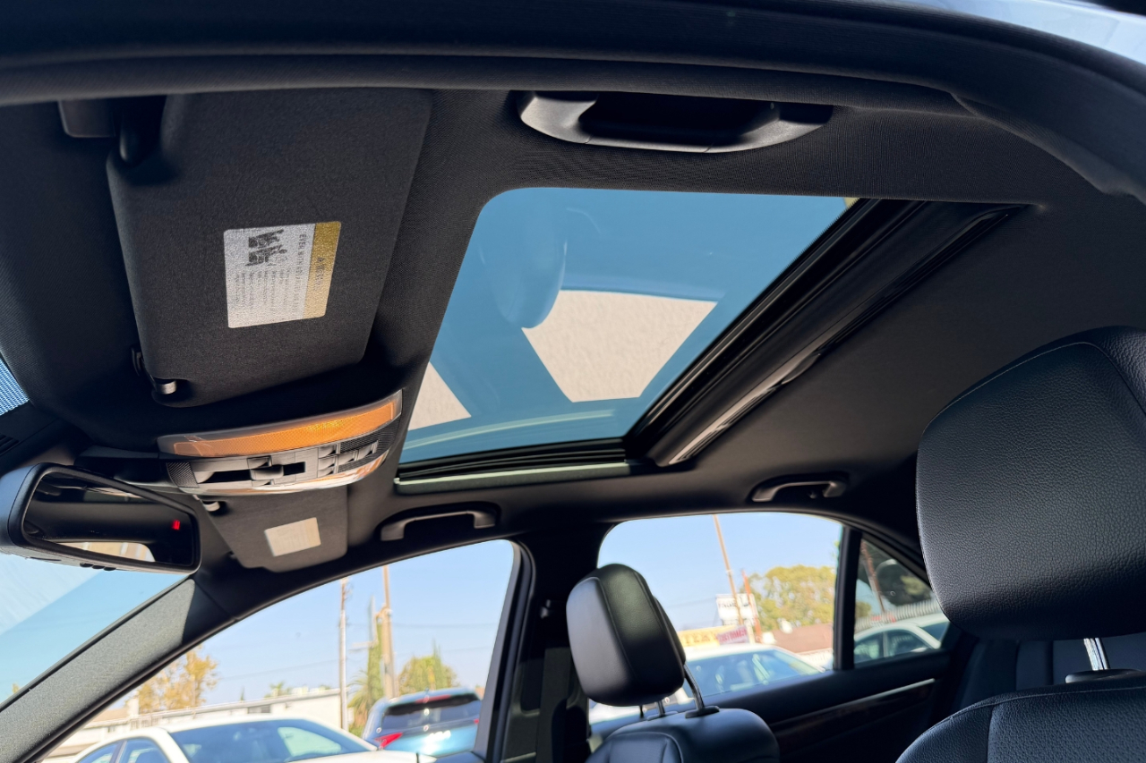 Mercedes-Benz C-Class C250 Luxury Sedan 2014 Mercedes-Benz C-Class C250 Luxury Sedan 2014