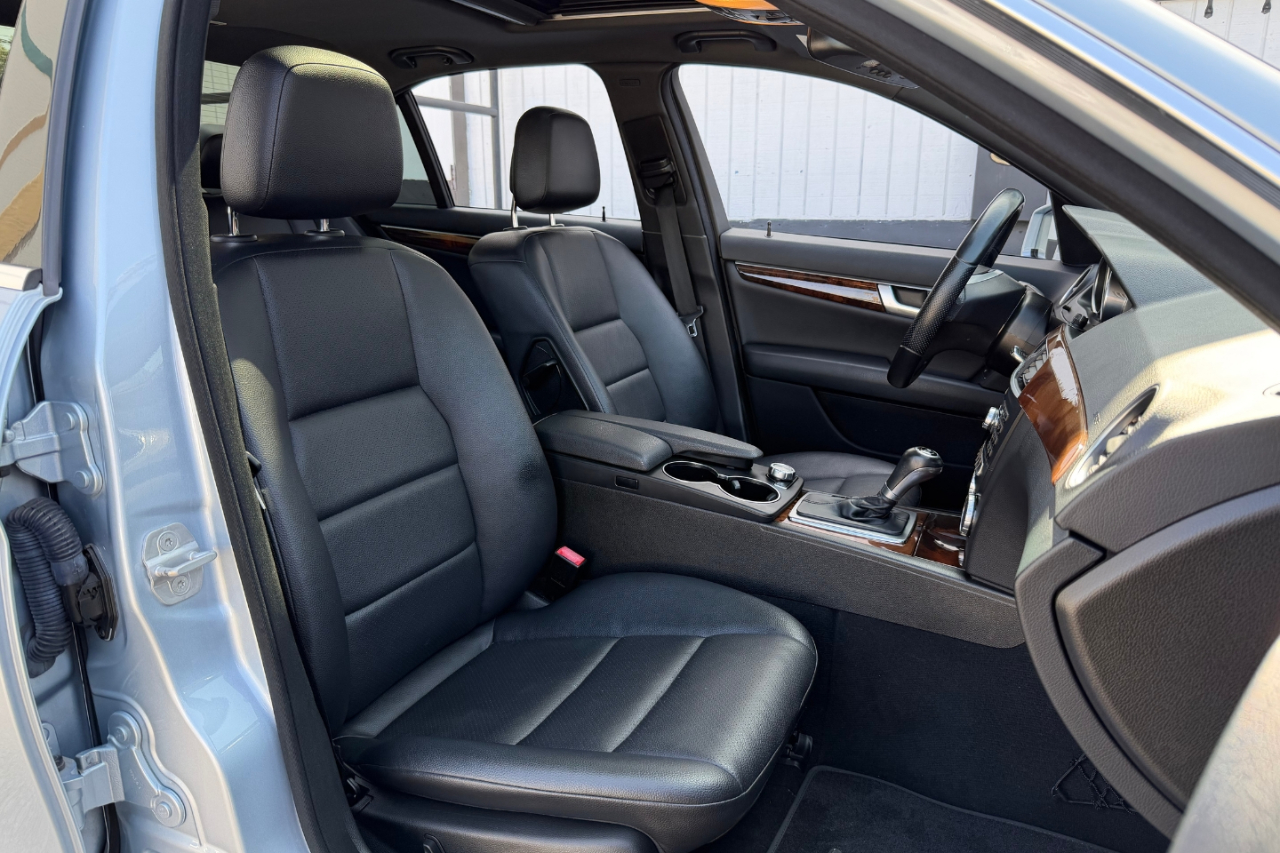 Mercedes-Benz C-Class C250 Luxury Sedan 2014 Mercedes-Benz C-Class C250 Luxury Sedan 2014