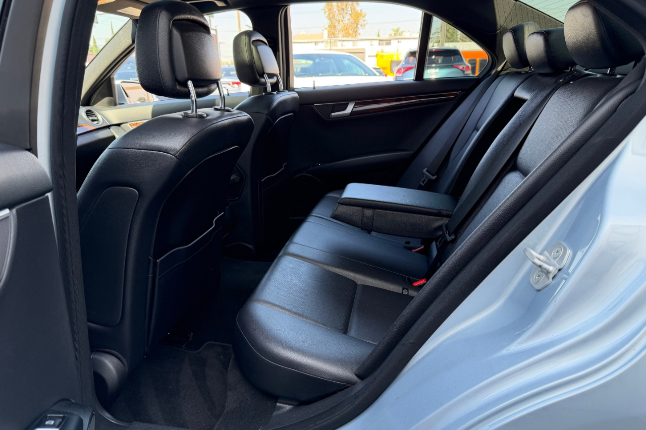 Mercedes-Benz C-Class C250 Luxury Sedan 2014 Mercedes-Benz C-Class C250 Luxury Sedan 2014