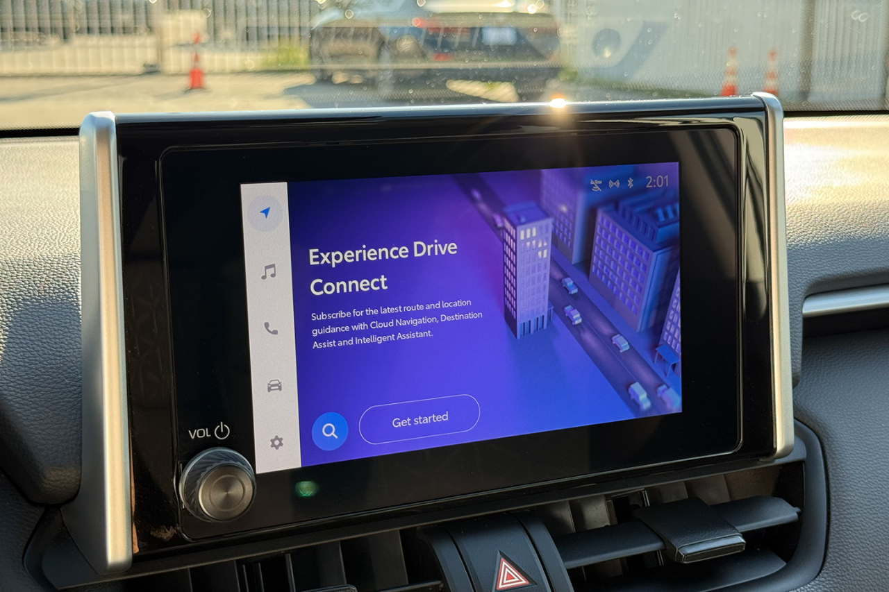 Toyota RAV4 Hybrid XLE 2023