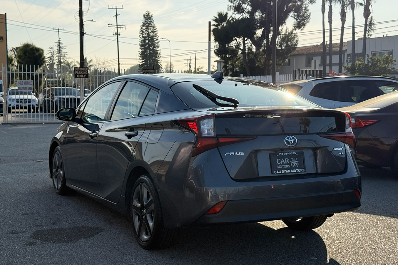 Toyota Prius LE 2021