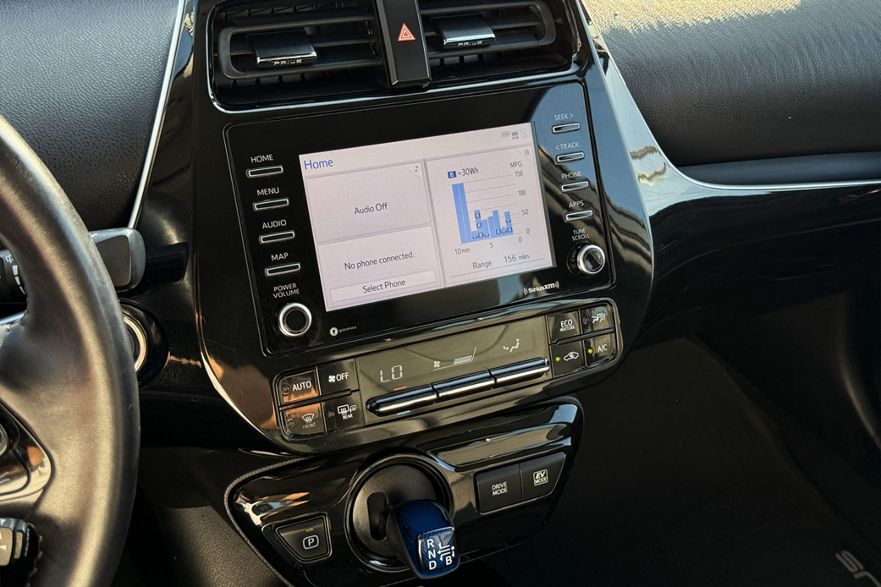 Toyota Prius LE 2021