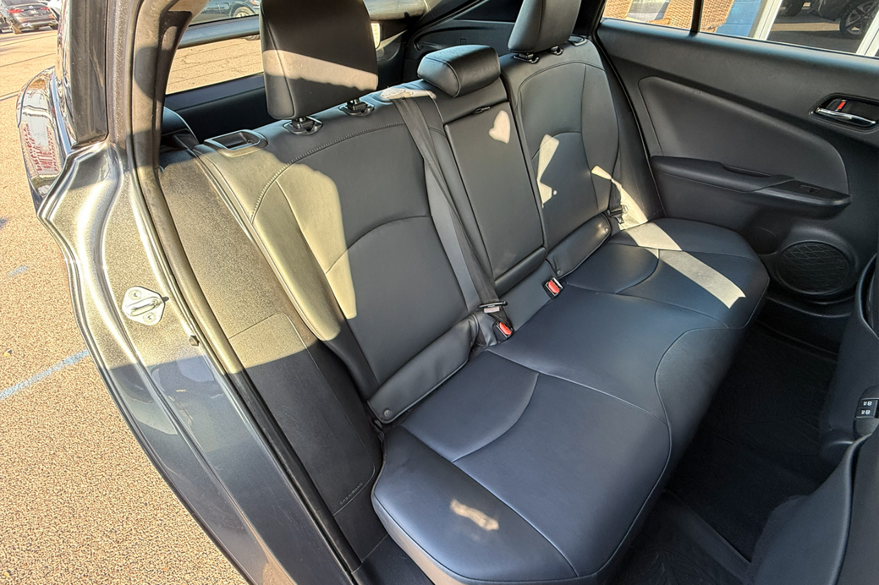 Toyota Prius LE 2021