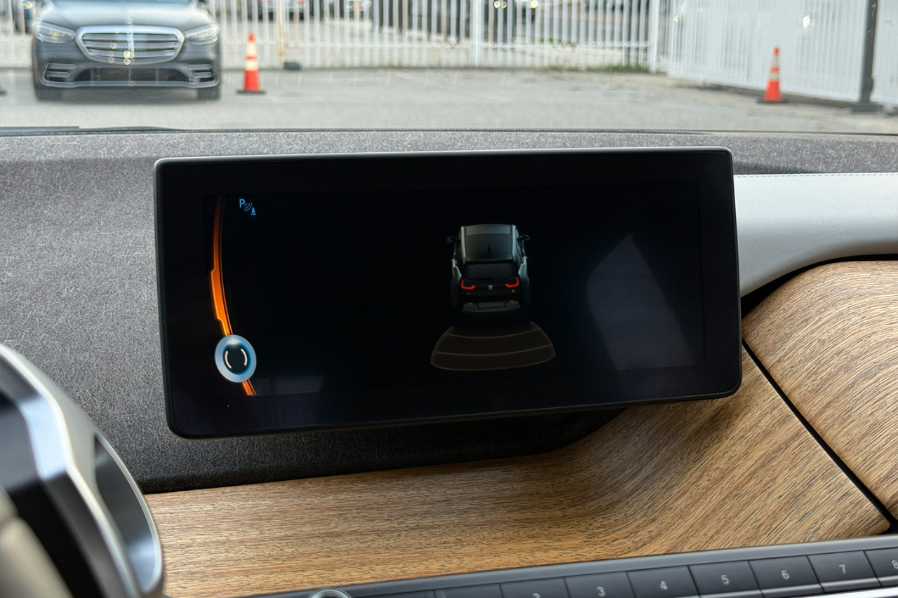 BMW i3 Base w/Range Extender 2014