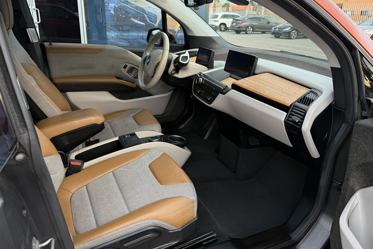 BMW i3 Base w/Range Extender 2014