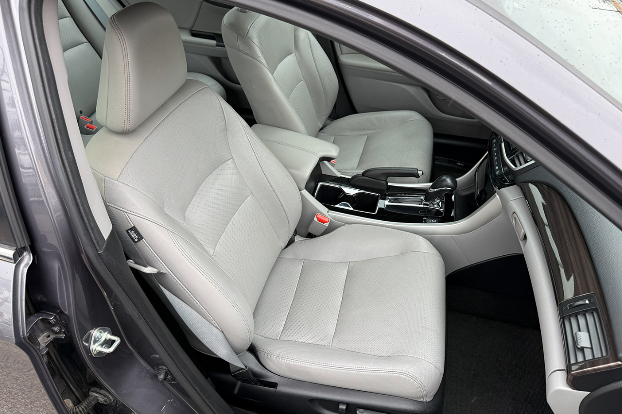 Honda Accord EX-L Sedan CVT 2016