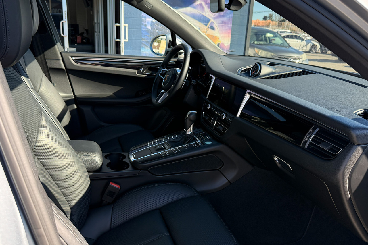 Porsche Macan Base 2020