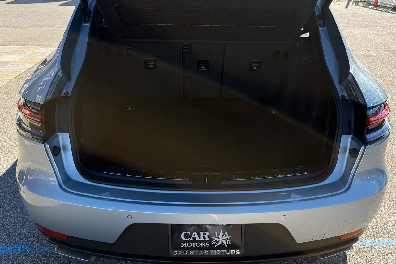 Porsche Macan Base 2020