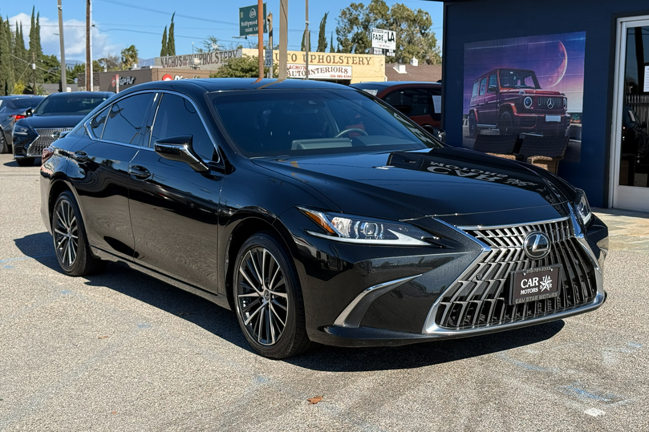 Lexus ES 300h Premium 2023