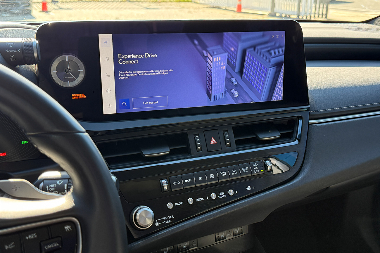 Lexus ES 300h Premium 2023