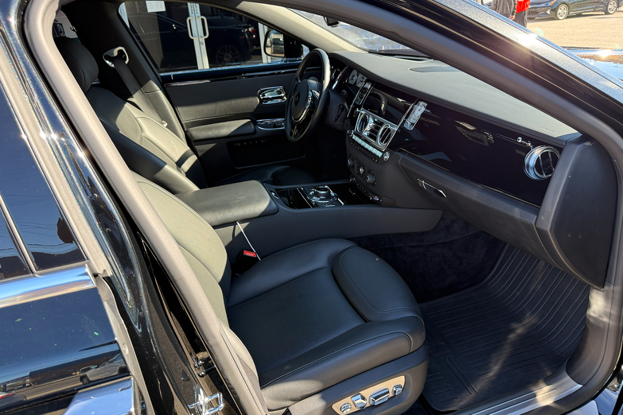 Rolls-Royce Ghost Series II Sedan 2016