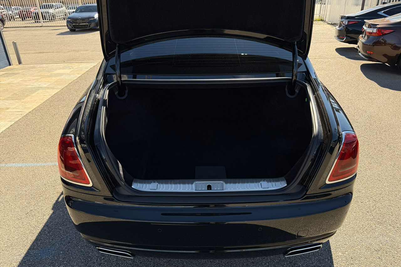 Rolls-Royce Ghost Series II Sedan 2016