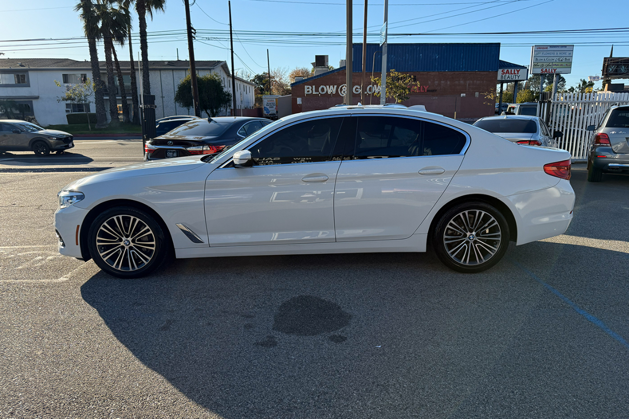 BMW 5-Series 530i 2019