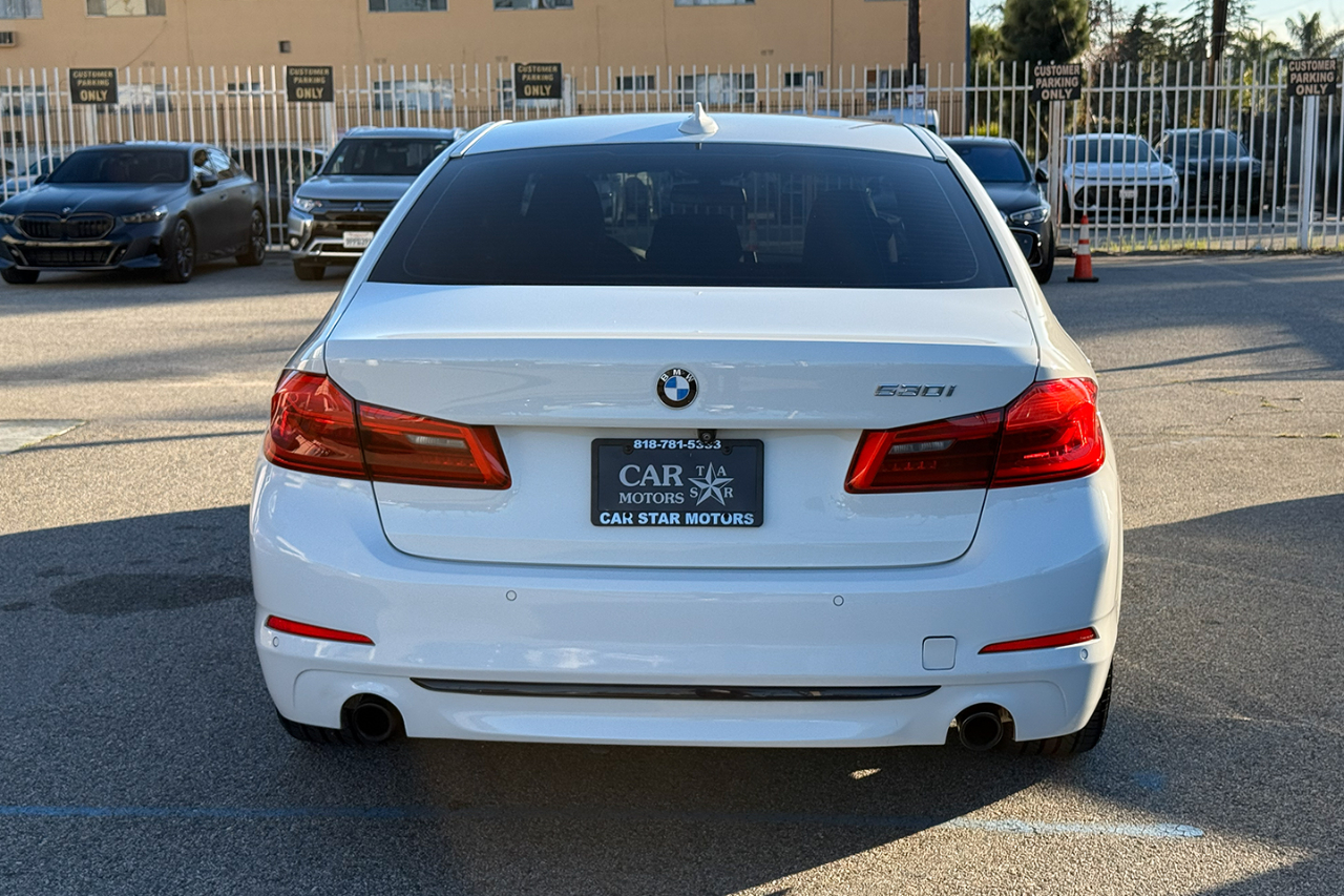 BMW 5-Series 530i 2019