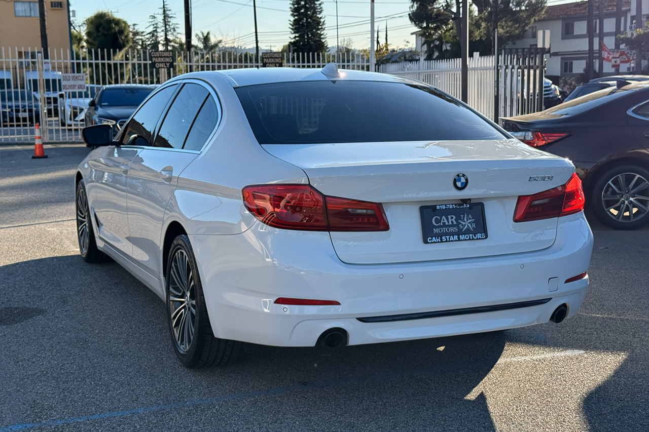 BMW 5-Series 530i 2019