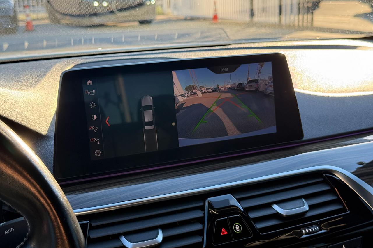 BMW 5-Series 530i 2019