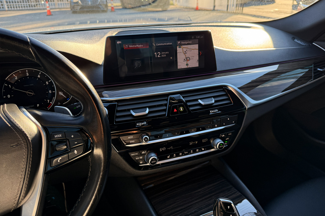 BMW 5-Series 530i 2019