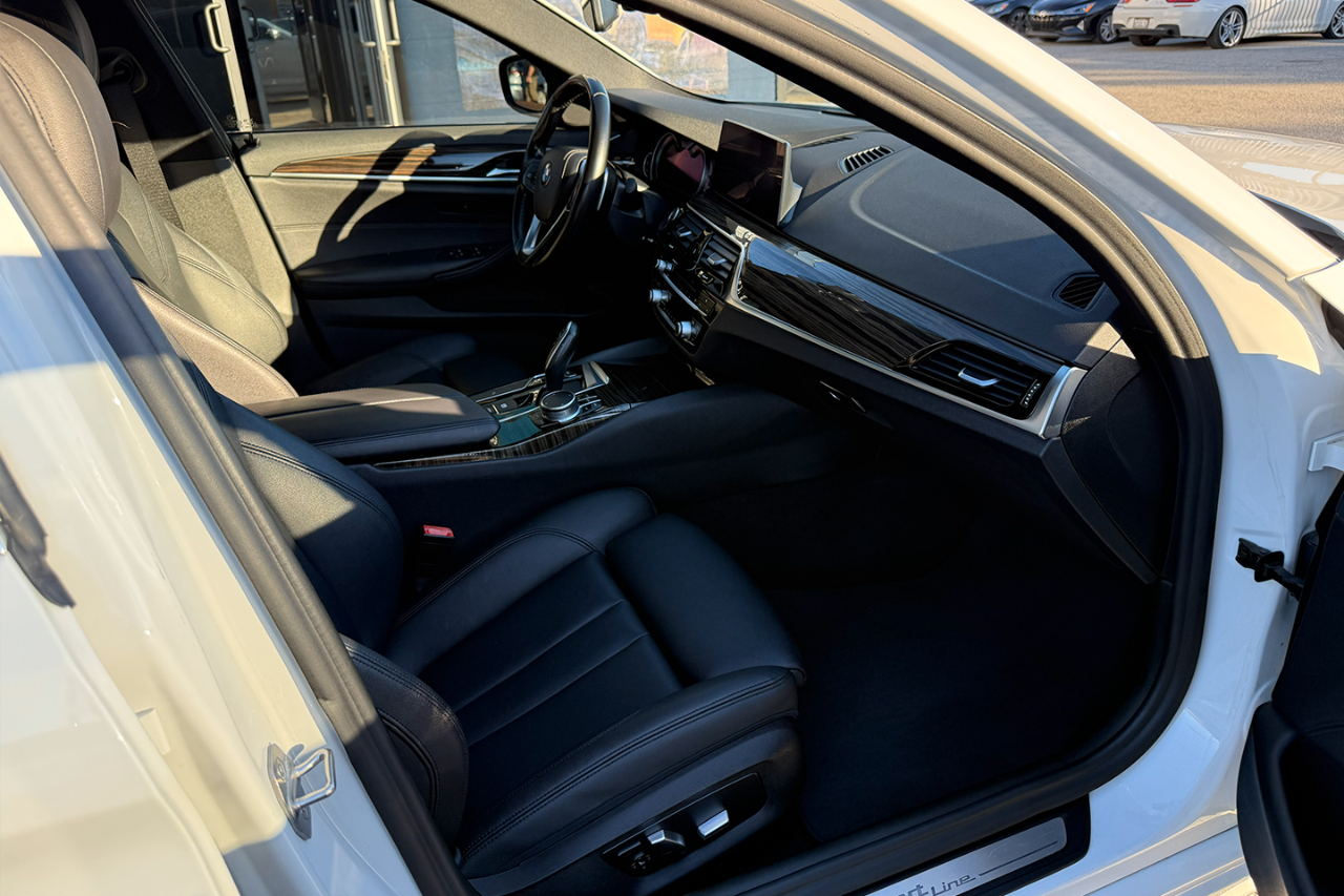 BMW 5-Series 530i 2019