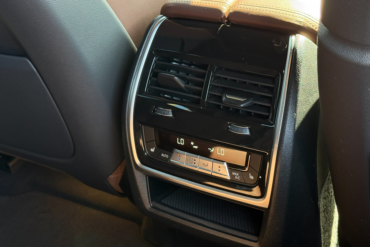 BMW X6 xDrive40i 2023