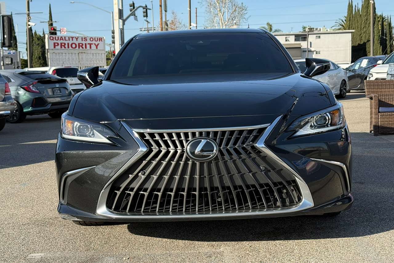 Lexus ES 300h Base 2023