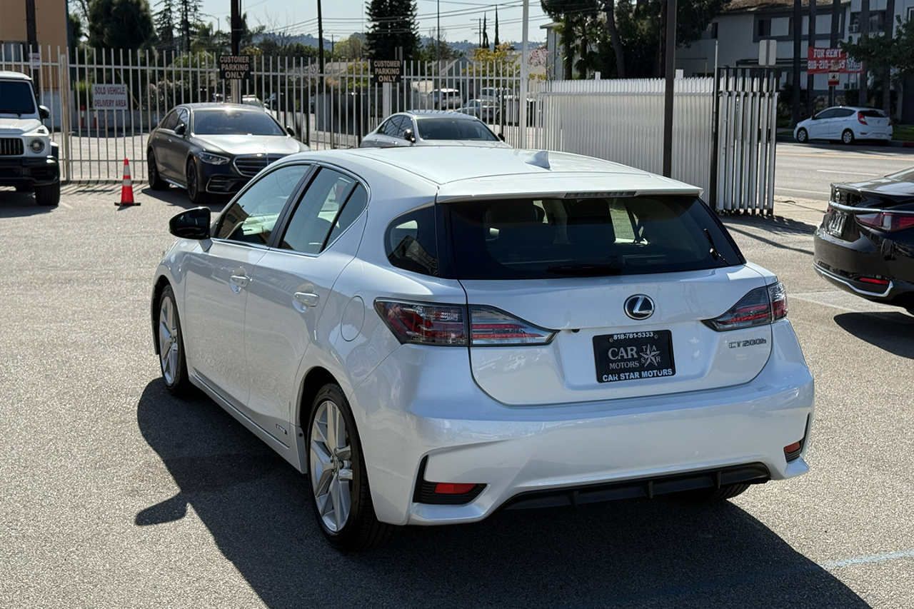 Lexus CT 200h Base 2016
