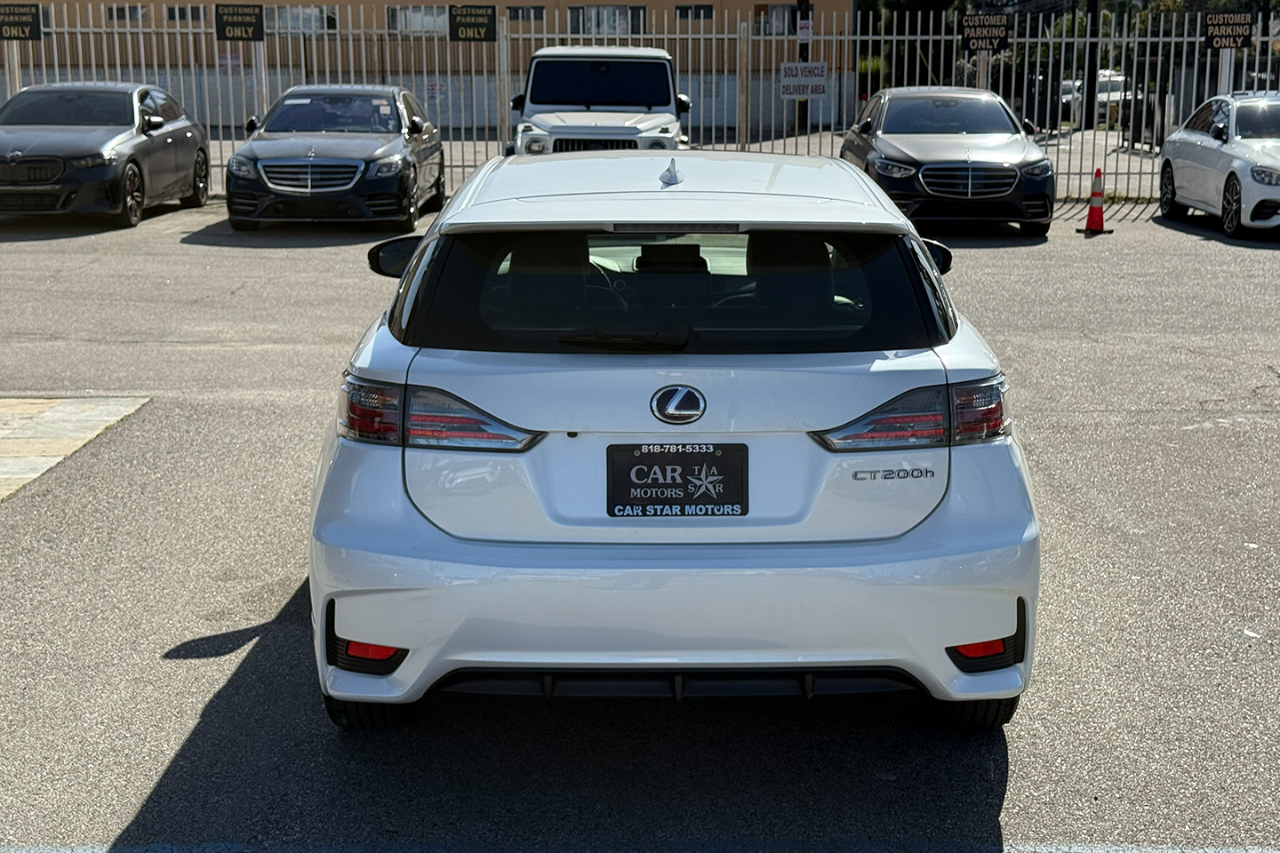 Lexus CT 200h Base 2016