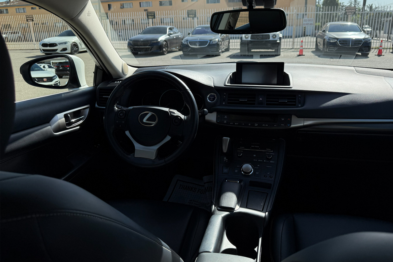 Lexus CT 200h Base 2016