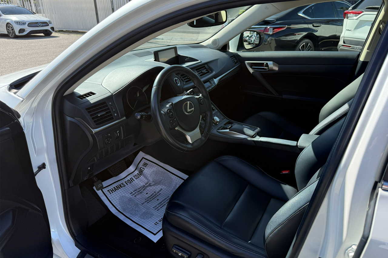 Lexus CT 200h Base 2016