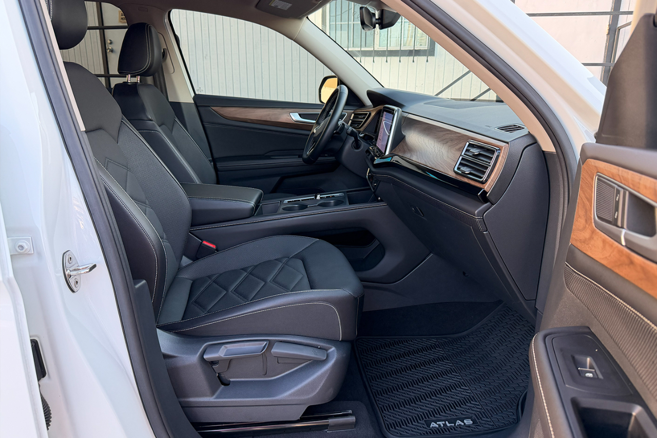 Volkswagen Atlas SE 2024