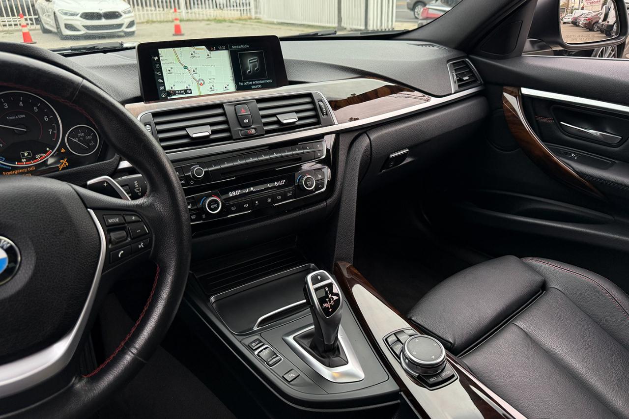 BMW 3-Series 330i xDrive SULEV Sedan 2017