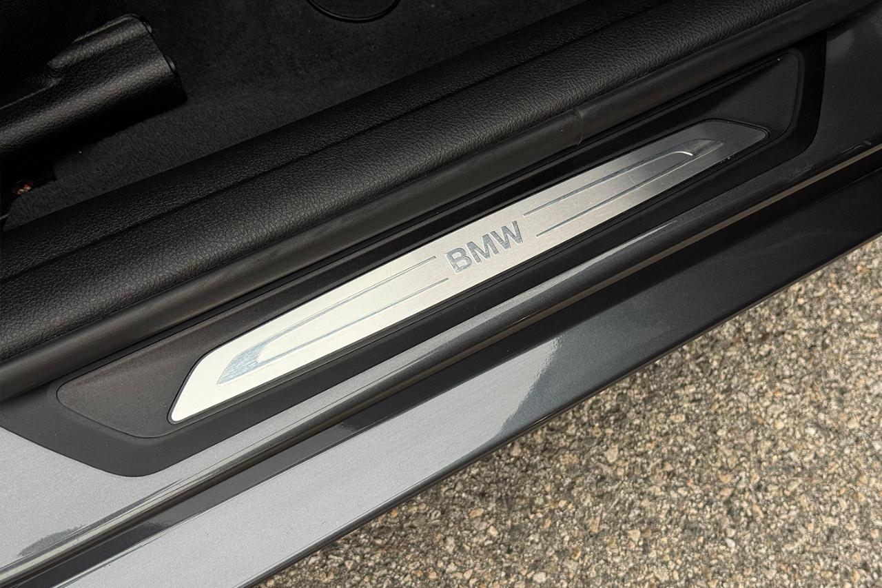 BMW 3-Series 330i xDrive SULEV Sedan 2017