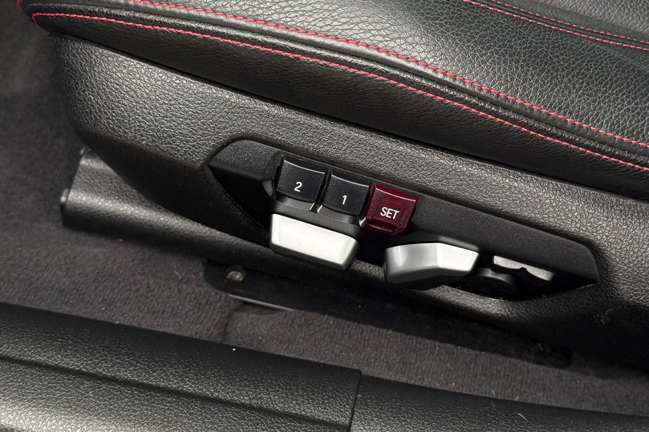 BMW 3-Series 330i xDrive SULEV Sedan 2017