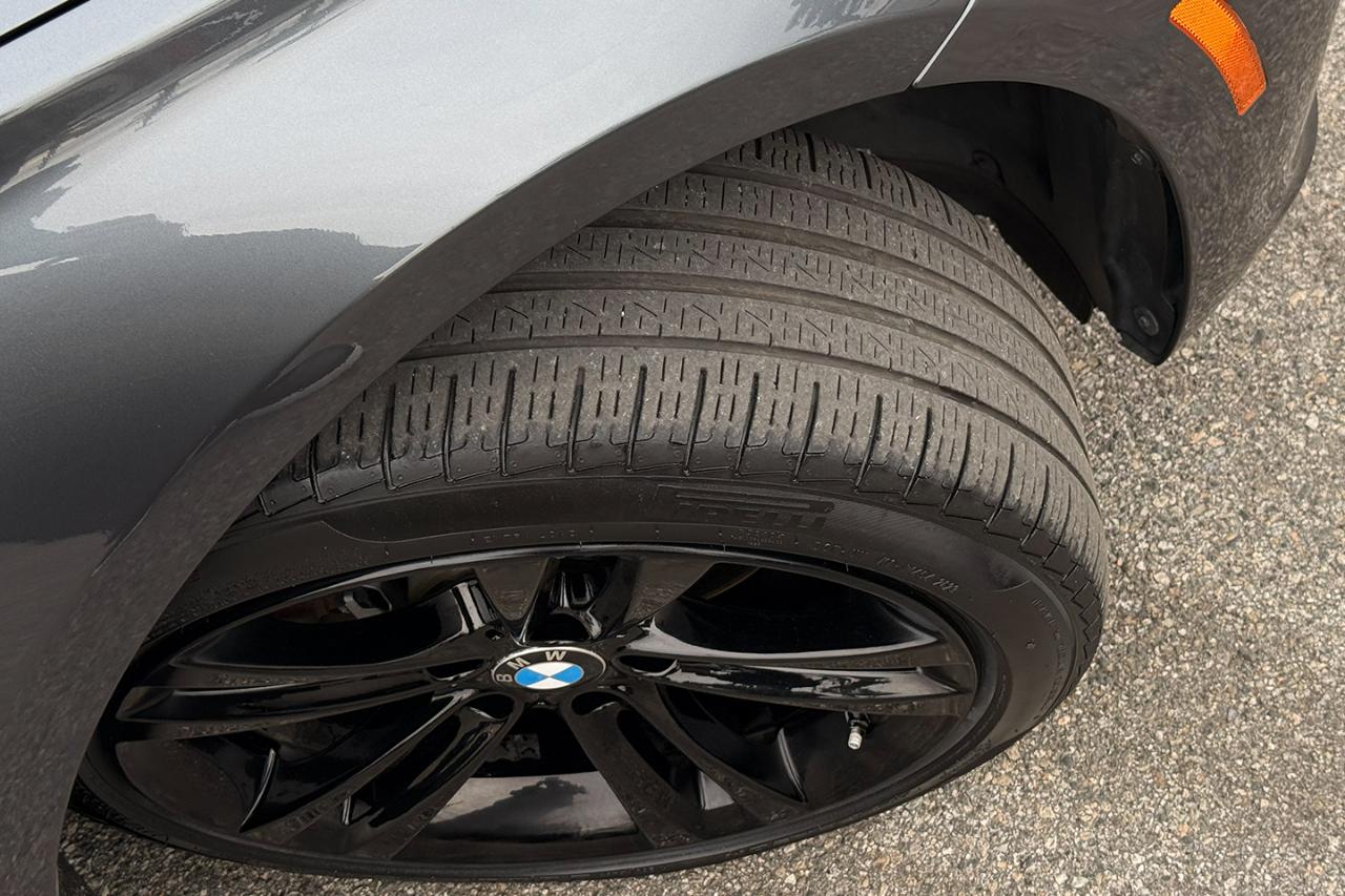 BMW 3-Series 330i xDrive SULEV Sedan 2017