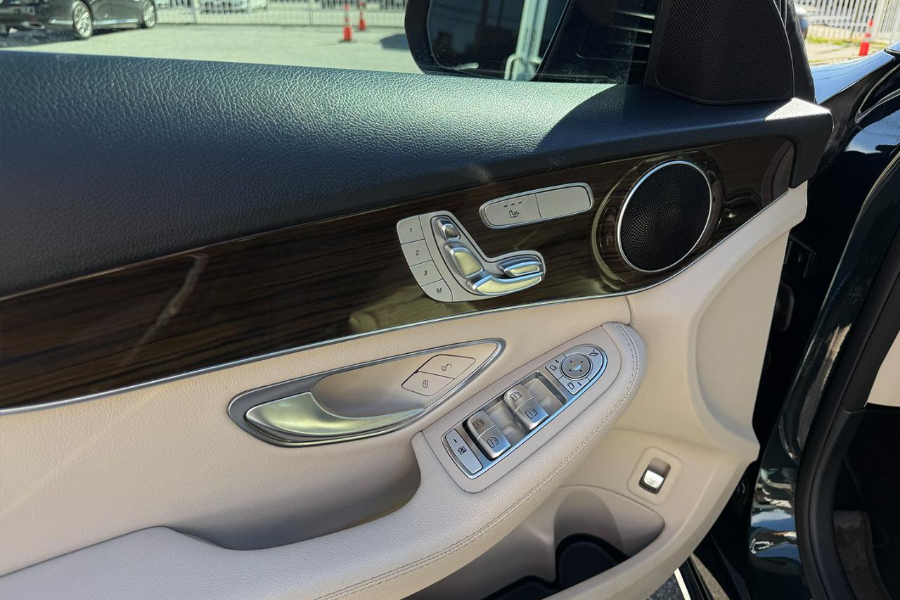 Mercedes-Benz C-Class C300 Sedan 2019