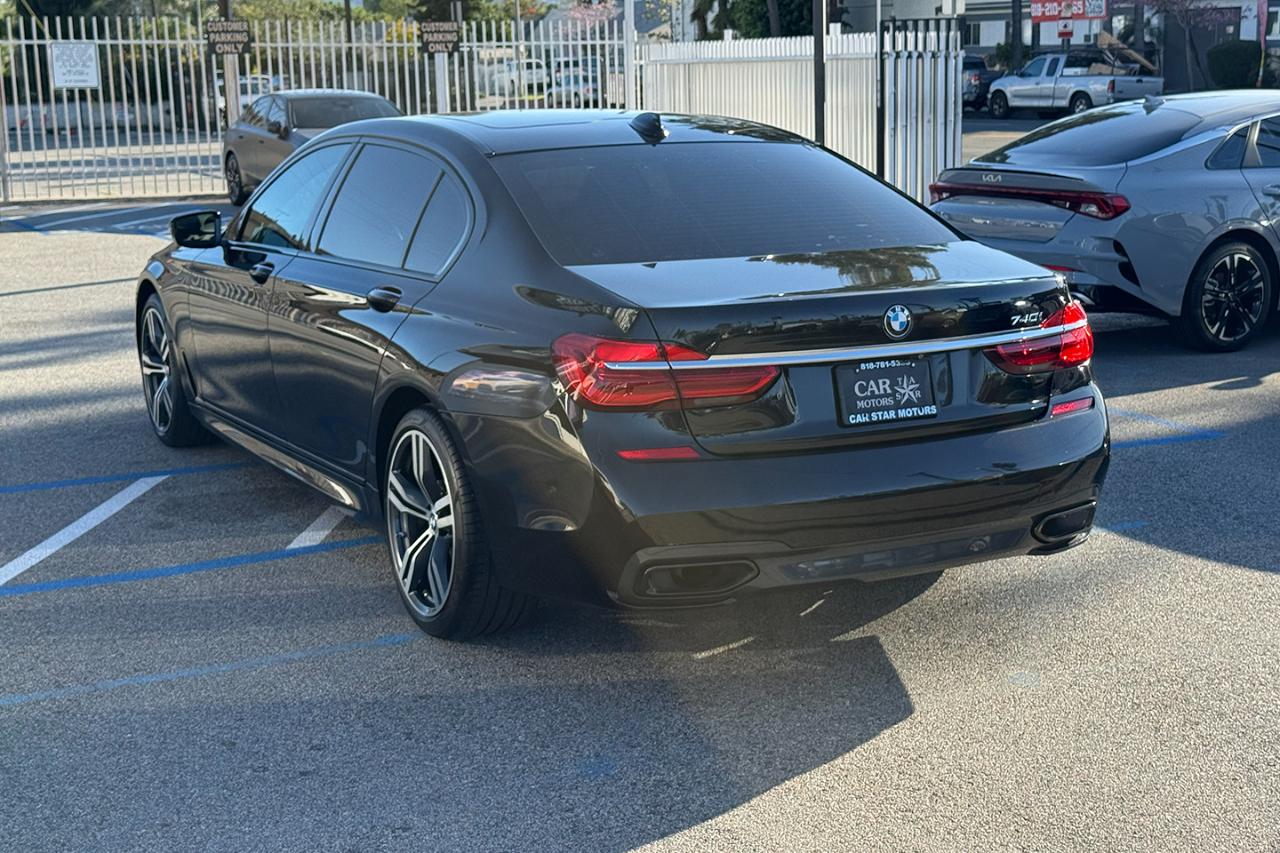 BMW 7-Series 740i 2019