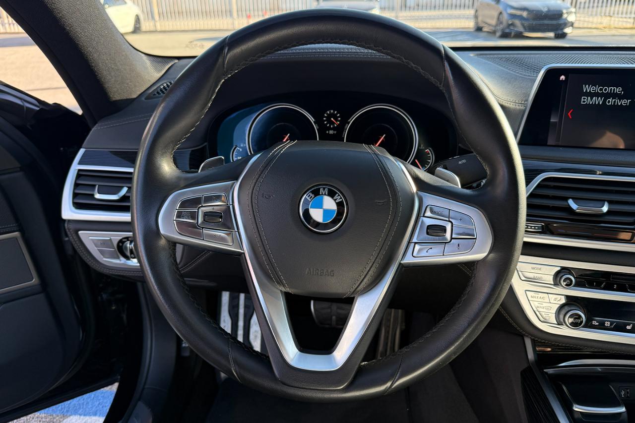 BMW 7-Series 740i 2019
