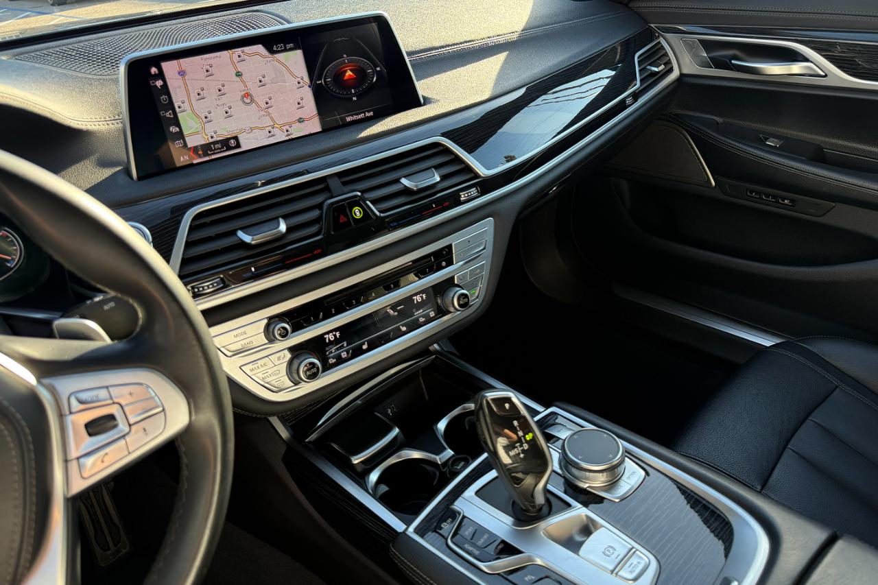 BMW 7-Series 740i 2019