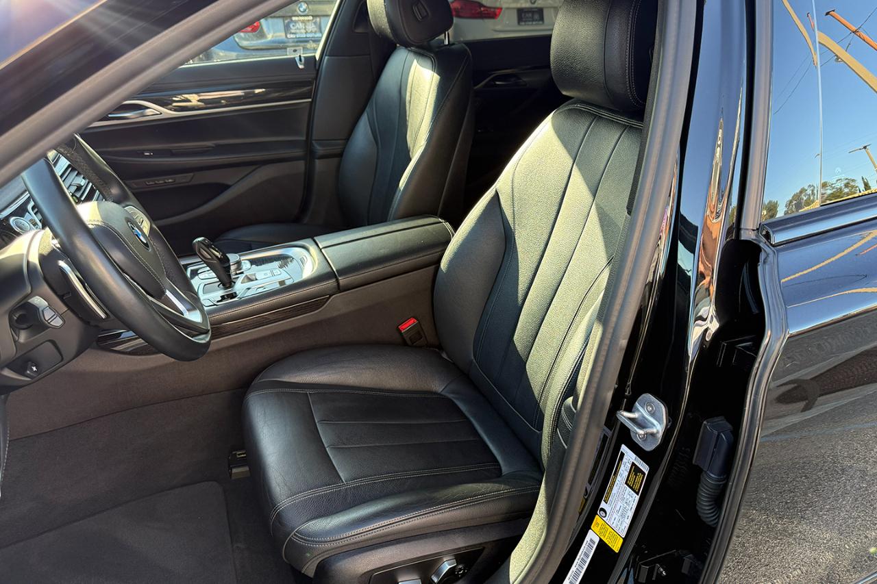 BMW 7-Series 740i 2019