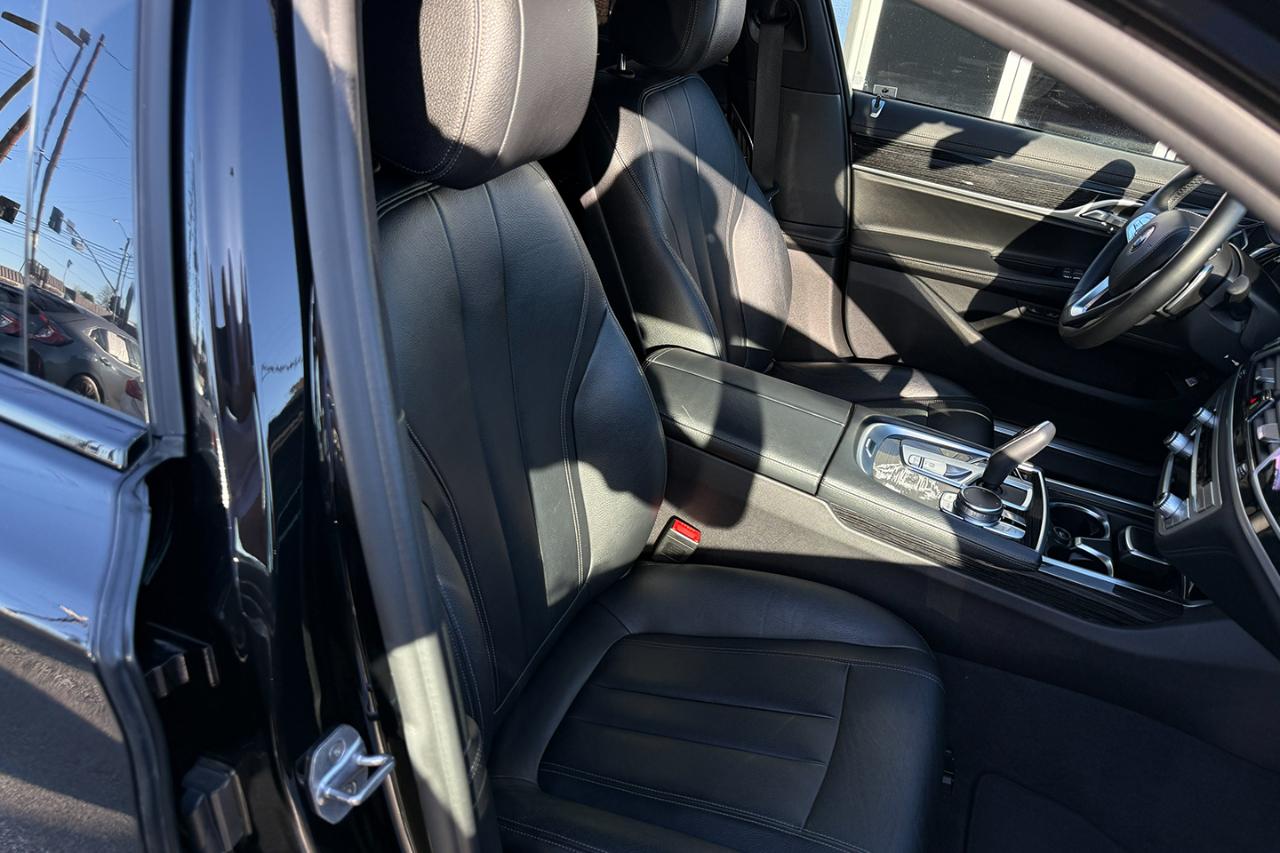 BMW 7-Series 740i 2019