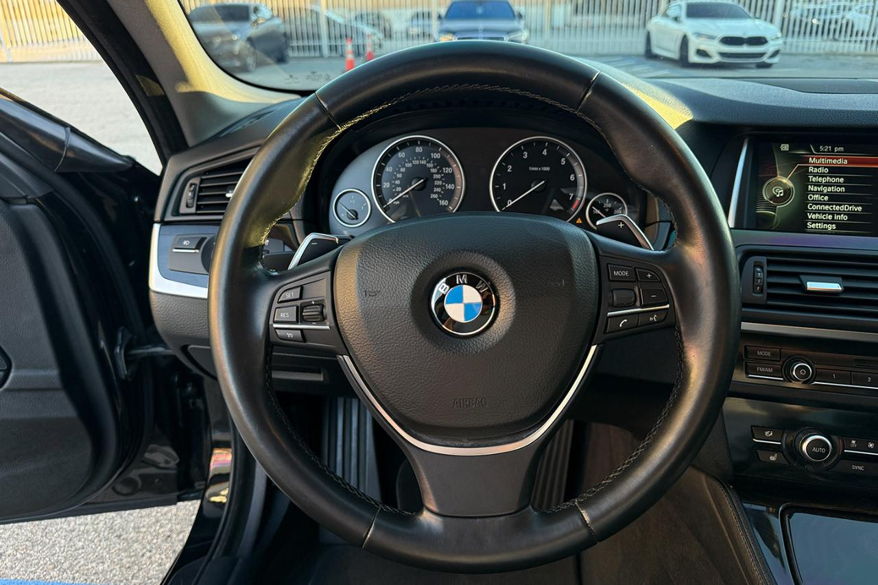 BMW 5-Series 528i 2016