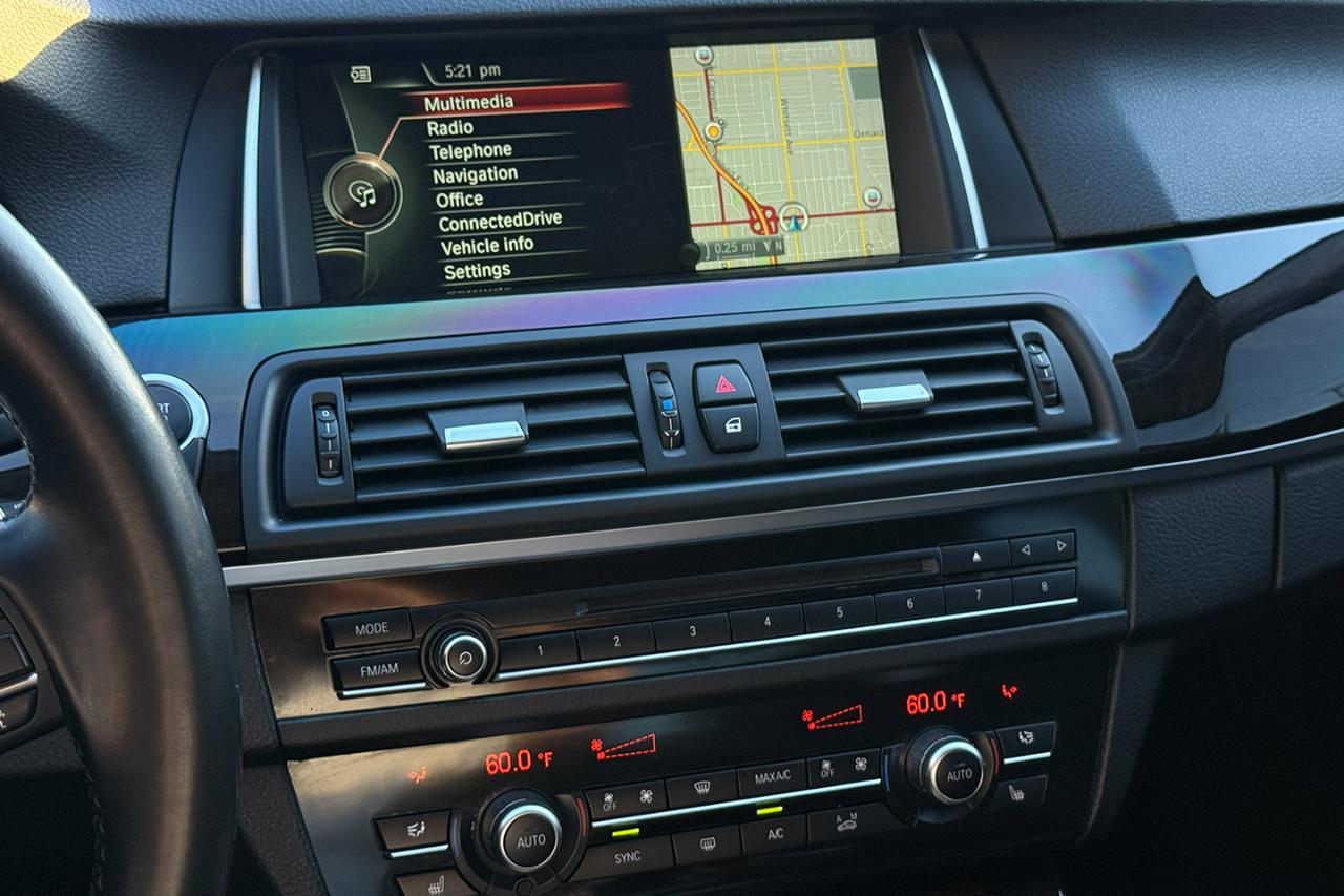 BMW 5-Series 528i 2016