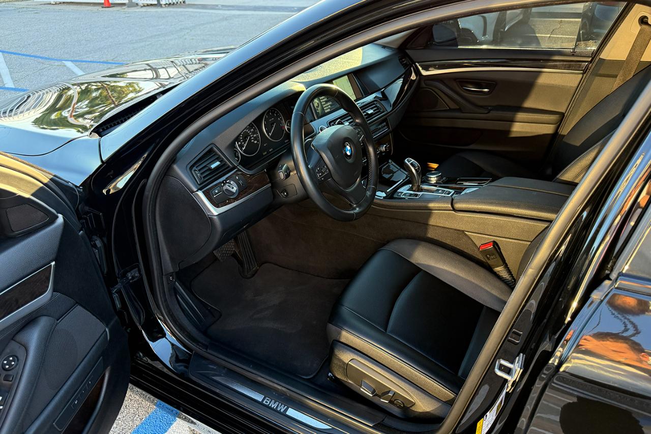 BMW 5-Series 528i 2016