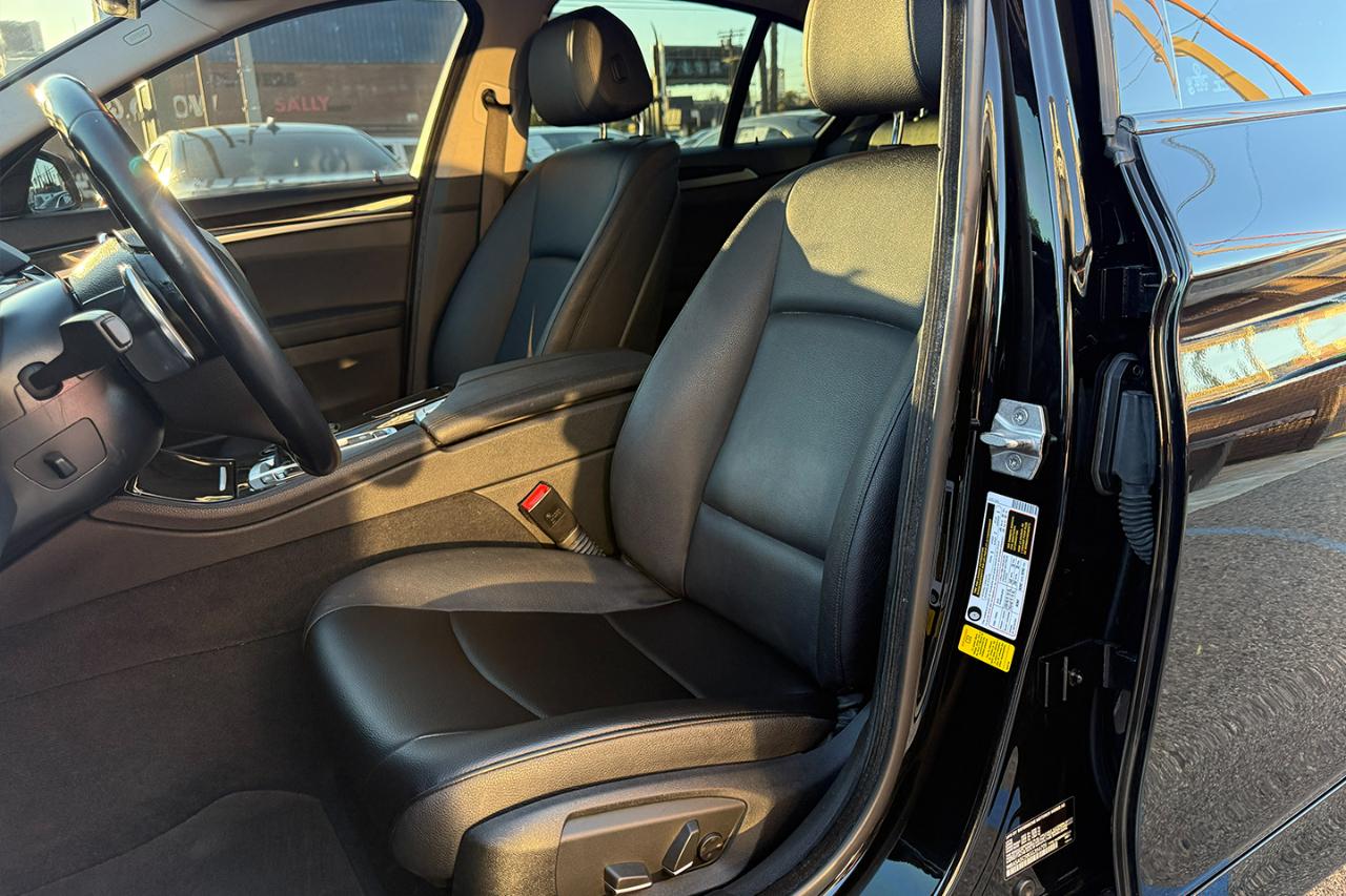 BMW 5-Series 528i 2016