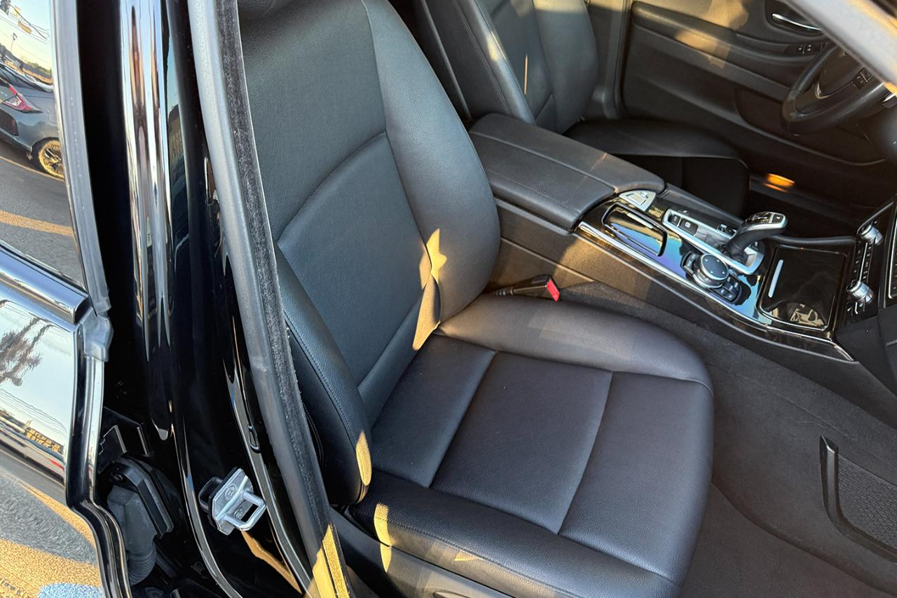 BMW 5-Series 528i 2016