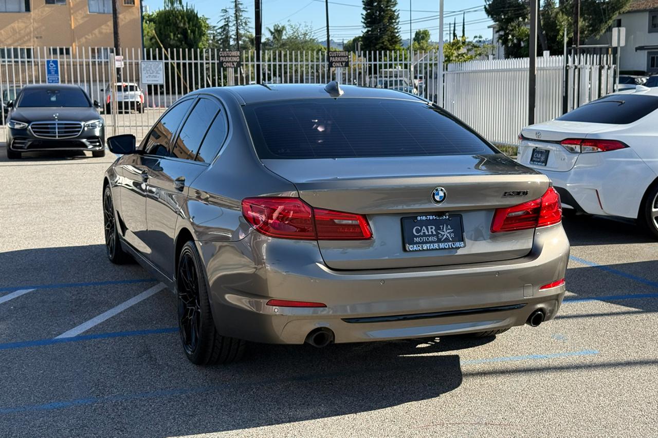 BMW 5-Series 530i 2018