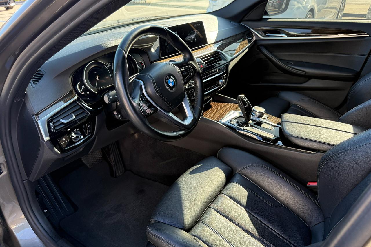 BMW 5-Series 530i 2018