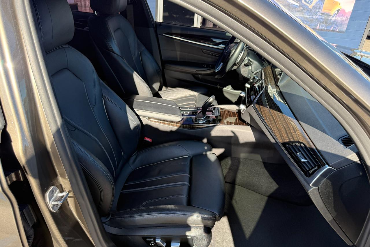 BMW 5-Series 530i 2018