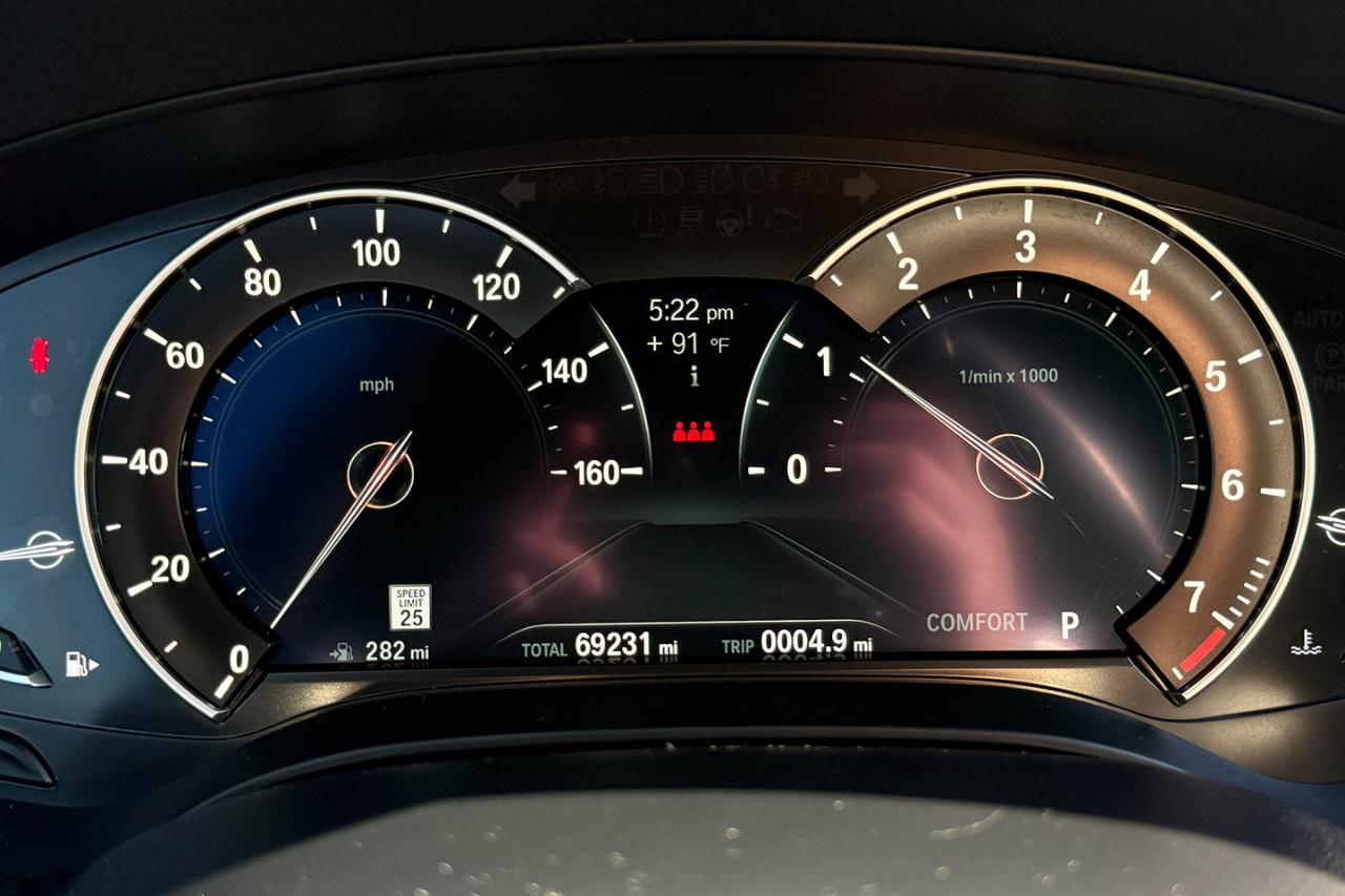 BMW 5-Series 530i 2019