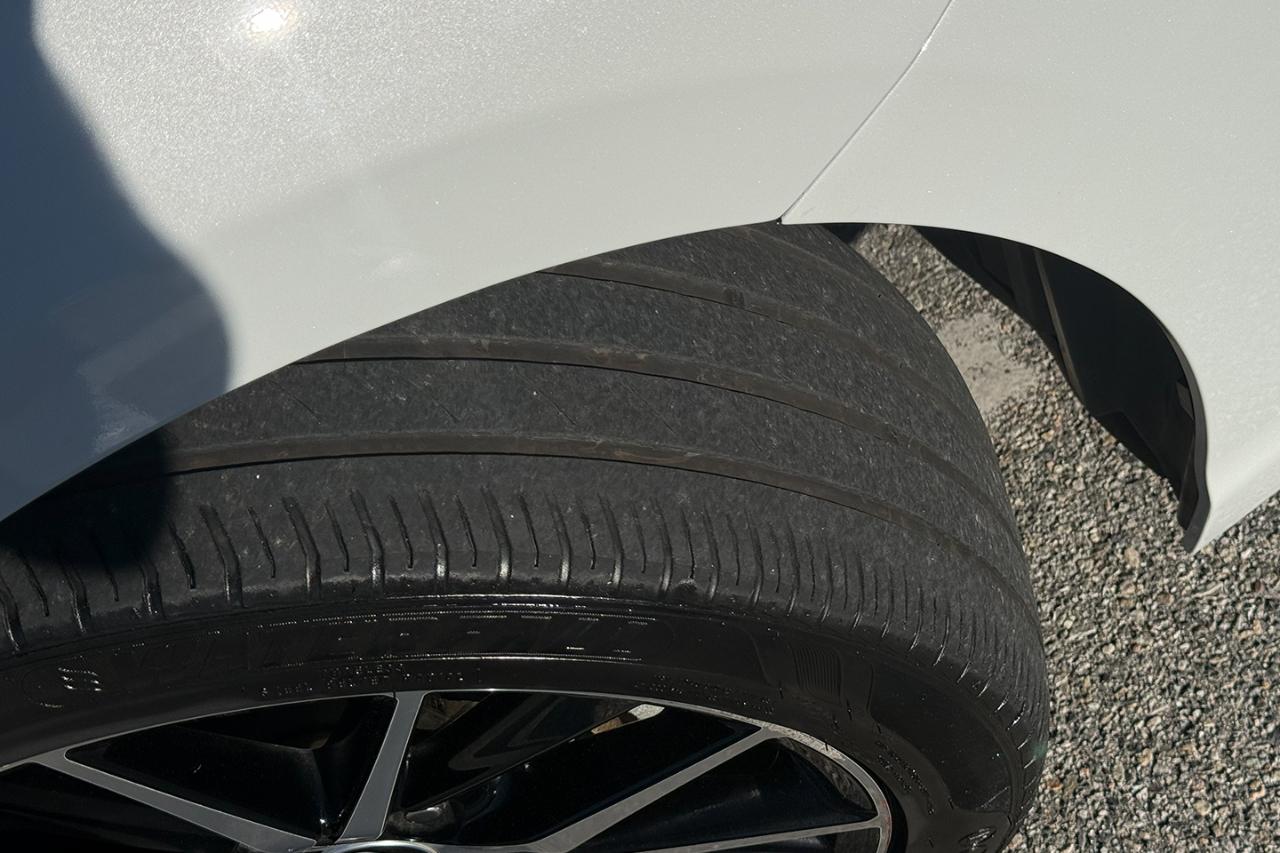 Toyota Camry SE 2023