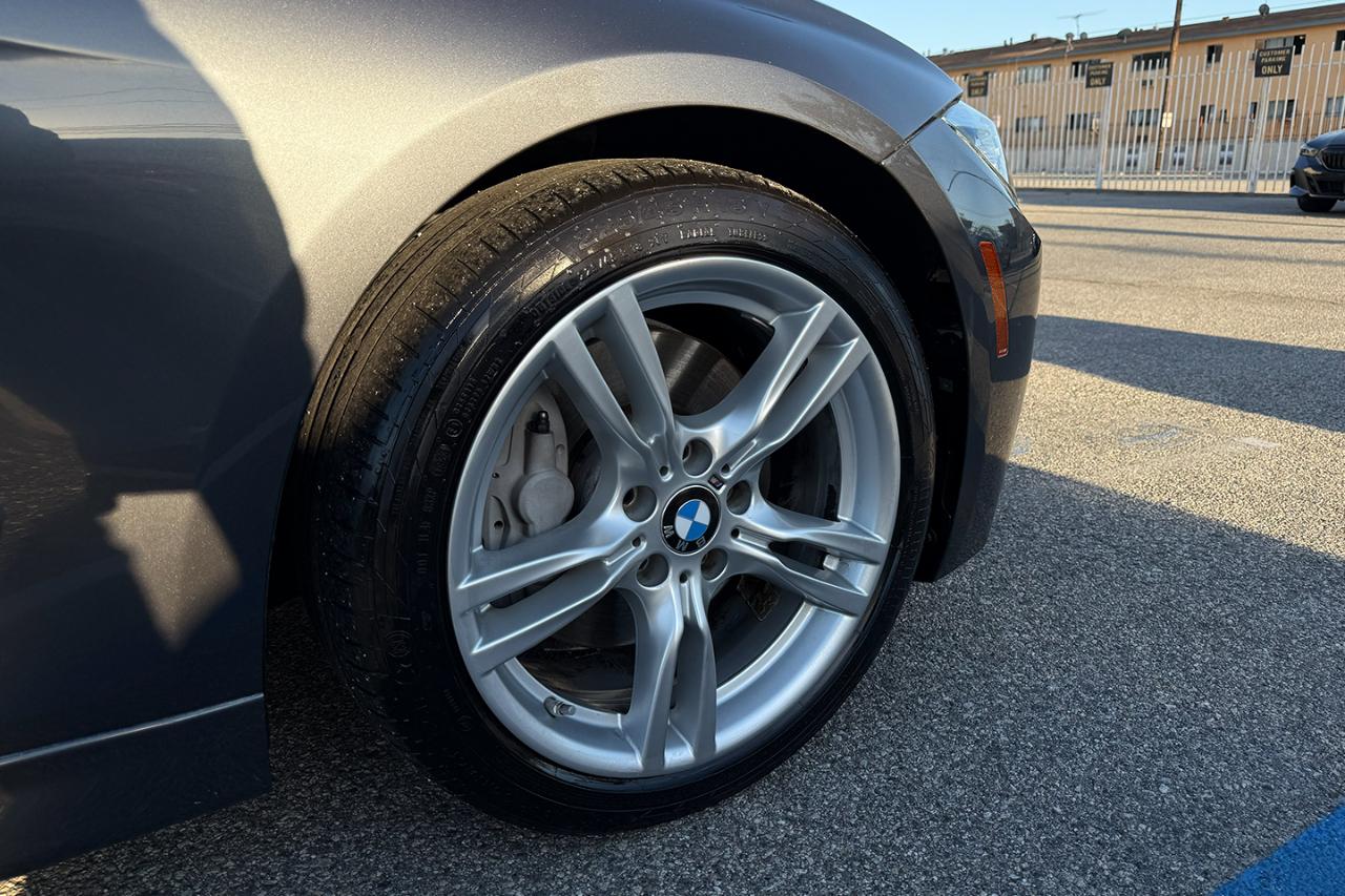 BMW 3-Series 330i SULEV Sedan 2018